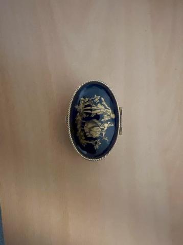 Limoges pillendoosje beschikbaar voor biedingen