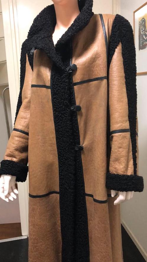 Luxe mantel, jas van kalfsleer en kalfsvacht mt.42, Kleding | Dames, Jassen | Winter, Zo goed als nieuw, Maat 42/44 (L), Bruin