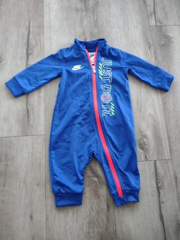 Prachtig blauw Nike pakje, boxpakje, jumpsuit, maat 62/68. beschikbaar voor biedingen