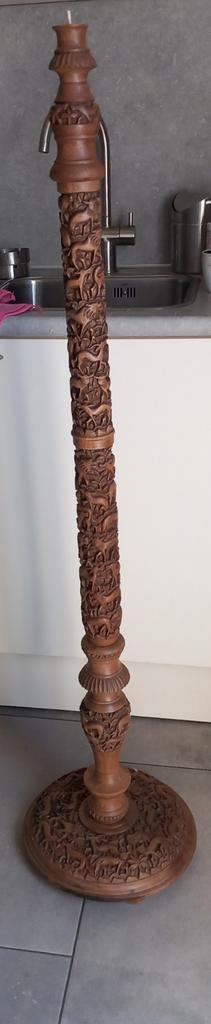 India Indonesië grote houten kandelaar lampvoet houtsnijwerk, Antiek en Kunst, Kunst | Niet-Westerse kunst, Ophalen of Verzenden