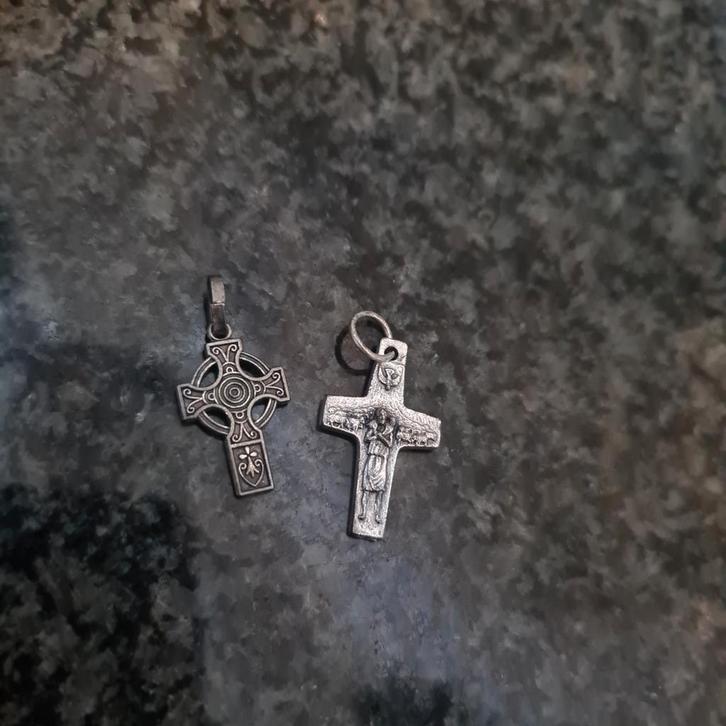 Kruis Hangers - Set van 2, Sieraden, Tassen en Uiterlijk, Kettingen, Gebruikt, Zilver, Zilver, Met hanger, Ophalen of Verzenden