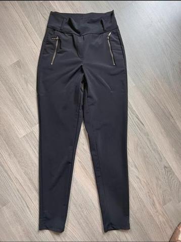 Trafelstof broek beschikbaar voor biedingen