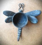 Libelle~Metalen waxinelicht houder~Oude theelichthouder, Gebruikt, Ophalen of Verzenden, Metaal, Kandelaar