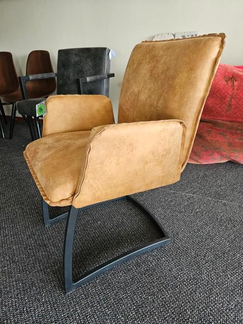 Stoel joel cognac kleur sledepoot opruiming, Huis en Inrichting, Stoelen, Nieuw, Eén, Bruin, Ophalen of Verzenden
