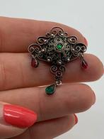 V238 Prachtige zilveren streekdracht broche, Sieraden, Tassen en Uiterlijk, Antieke sieraden, Ophalen of Verzenden, Zilver, Met edelsteen