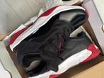 NIKE AIR JORDAN 11 RETRO LOW COMFORT BRED, Kleding | Heren, Schoenen, Ophalen of Verzenden, Zo goed als nieuw, Zwart