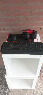 Ripper allen headset&toetsenbord & muismat + muis battletron, Computers en Software, Ophalen, Battletron, Zo goed als nieuw, Over-ear