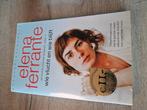 Elena Ferrante - Wie vlucht en wie blijft, Elena Ferrante, Ophalen of Verzenden, Zo goed als nieuw, Nederland