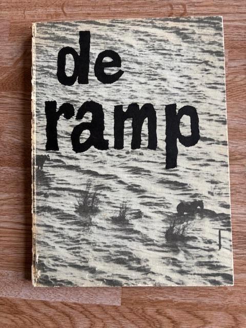 herdenkingsboek De Ramp 1953 + orig. Stormvloed plattegrond, Boeken, Geschiedenis | Vaderland, Ophalen of Verzenden, 20e eeuw of later