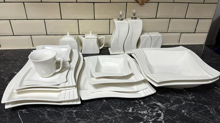Schafer Serviesset 12 personen - Compleet!, Huis en Inrichting, Keuken | Servies, Zo goed als nieuw, Compleet servies, Effen, Keramiek