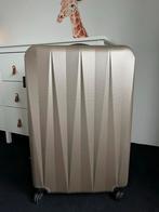 Champagnekleurige koffer met slot, Gebruikt, Hard kunststof, 45 tot 55 cm, Slot