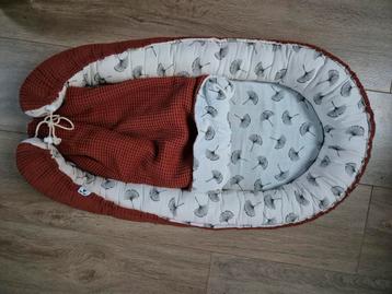 Baby nestje met dekentje  beschikbaar voor biedingen