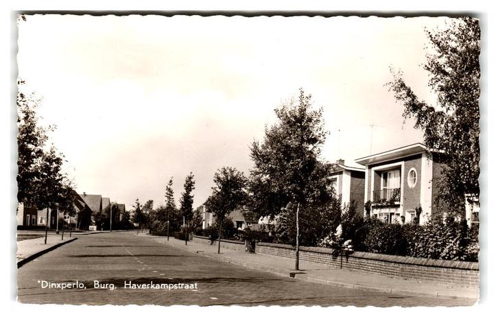 Dinxperlo, Burg. Haverkampstraat, Verzamelen, Ansichtkaarten | Nederland, Ongelopen, Gelderland, 1940 tot 1960, Ophalen of Verzenden
