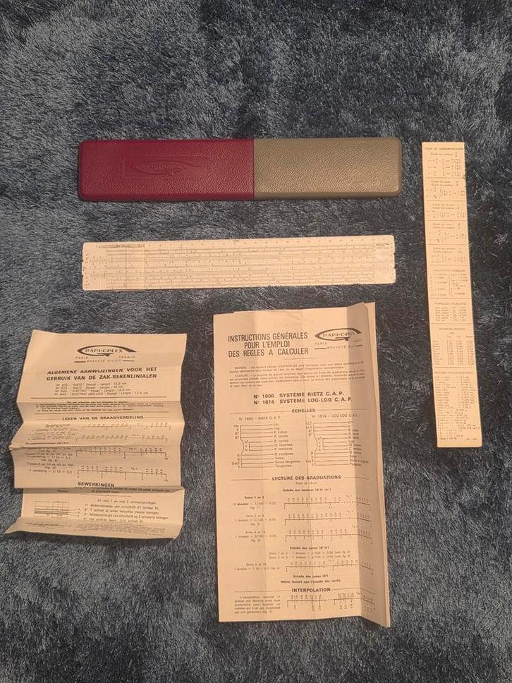 Rekenliniaal Raphoplex met handleiding en etui, Antiek en Kunst, Antiek | Gereedschap en Instrumenten, Ophalen of Verzenden