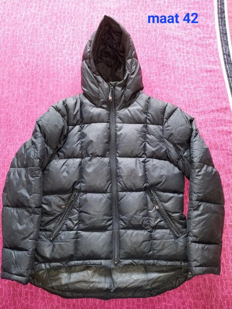 Zwarte winterjas jas met capuchon maat 42 H&M, Ophalen of Verzenden, Zo goed als nieuw, Zwart, H&M