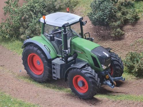 Fendt 828 Vario Wiking, Hobby en Vrije tijd, Modelauto's | 1:32, Zo goed als nieuw, Tractor of Landbouw, Overige merken, Ophalen of Verzenden