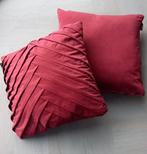 Twee bordeaux rode velvet sierkussens 40x40, Ophalen of Verzenden, Zo goed als nieuw, Rood, Vierkant