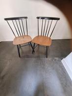 2 houten spijlen stoelen, Huis en Inrichting, Stoelen, Twee, Gebruikt, Hout, Zwart