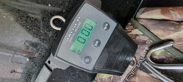 Fox Stalker digitale weegschaal + Shimano tasje beschikbaar voor biedingen