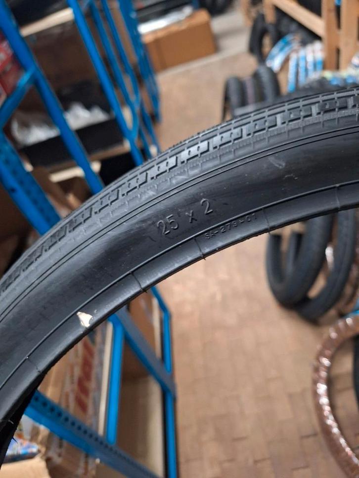 Buitenband 25x2 met straatprofiel, Fietsen en Brommers, Brommeronderdelen | Algemeen, Nieuw, Overige typen, Ophalen of Verzenden