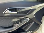 Mercedes-Benz A-klasse 180 Ambition, Panorama dak, Sport sto, Stof, Gebruikt, 4 cilinders, Handgeschakeld