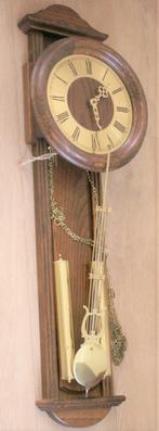Vintage klassieke eiken wandklok met een messing wijzerplaat, Verzenden