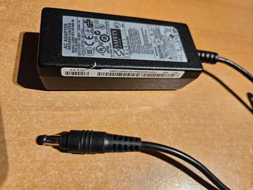 Laptop lader 19v. 2.1A (AA) beschikbaar voor biedingen