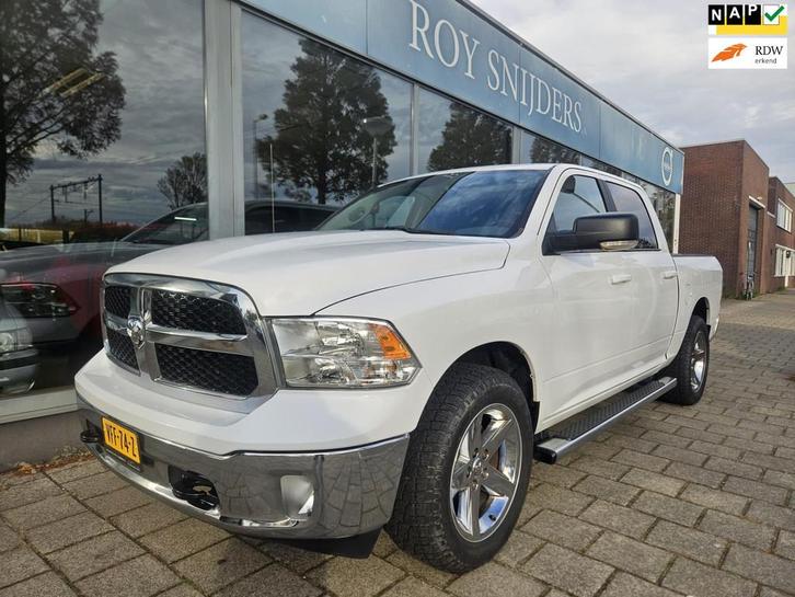 Dodge Ram 1500 5.7 V8 Quad Cab 6'4 Laramie - NL - Carplay, Auto's, Dodge, Te koop, RAM 1500, 4x4, ABS, Achteruitrijcamera, Airbags
