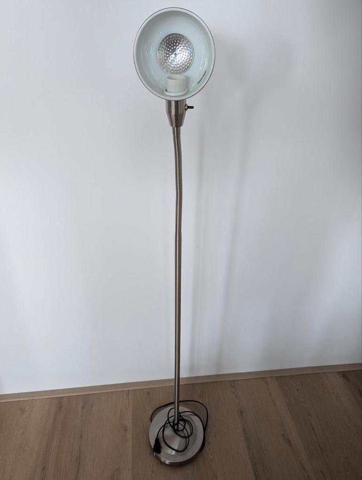 IKEA vloerlamp voor daglichtlamp (15W), Huis en Inrichting, Lampen | Vloerlampen, Gebruikt, 100 tot 150 cm, Metaal, Ophalen