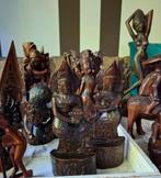 Verzameling Indonesische vintage houtsnijwerk beelden, Ophalen