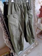 Leuk leger groene ballon broek maat 46., Kleding | Dames, Ophalen of Verzenden, Zo goed als nieuw, Maat 46/48 (XL) of groter