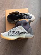 Yeezy Quantum - Maat 42 2/3 - Nieuw in doos!, Kleding | Heren, Schoenen, Ophalen of Verzenden, Nieuw, Overige kleuren, Sneakers of Gympen