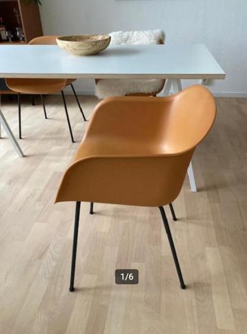 4 cognackleurige kuipstoelen  beschikbaar voor biedingen