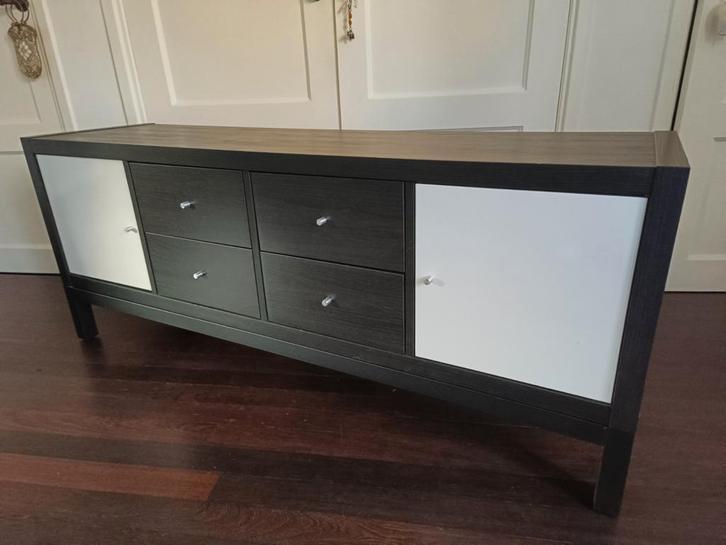 KALLAX kast boekenkast tv kast met onderstel IKEA, Huis en Inrichting, Kasten | Televisiemeubels, Zo goed als nieuw, Minder dan 100 cm