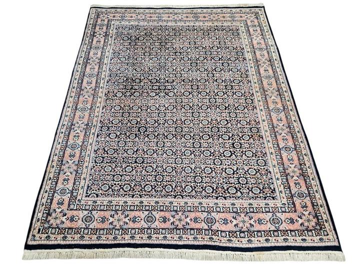 Handmade Persian wool Herati carpet floral blue 182x237cm, Huis en Inrichting, Stoffering | Tapijten en Kleden, Gebruikt, 150 tot 200 cm