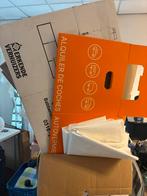 Verhuisdozen inpakpapier en matrashoezen, Ophalen, Doos, 50 tot 75 cm, Zo goed als nieuw