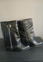 Cowboylaarzen met sierlijke flap zwart-nieuw in doos-maat 41, Kleding | Dames, Hoge laarzen, Zwart, Nieuw, Ophalen of Verzenden