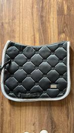 Equestrian Stockholm silver zadeldekje dressuur maat cob, Dieren en Toebehoren, Paarden en Pony's | Dekens en Dekjes, Ophalen of Verzenden