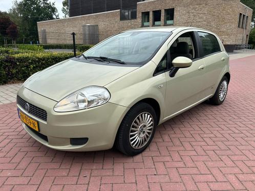 Fiat Punto 1.4 Automaat/5deurs/ Airco/ Inruil Mogelijk, Auto's, Fiat, Bedrijf, Grande Punto, ABS, Airbags, Centrale vergrendeling