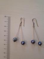 Zilveren oorbellen met zoetwaterparels, Hangers, Ophalen of Verzenden, Zo goed als nieuw, Met edelsteen