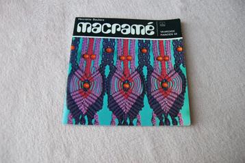 macrame. Henriette Beukers beschikbaar voor biedingen
