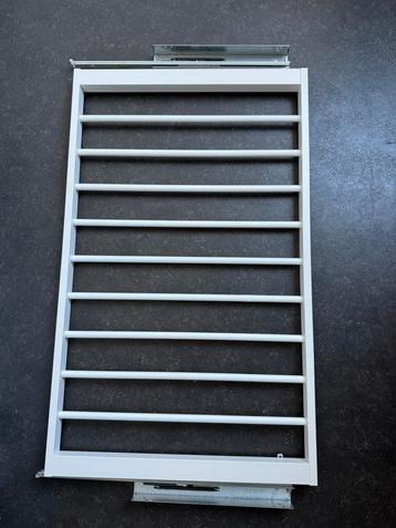 IKEA broek hanger 92,5 cm bij 56,5 cm met rails beschikbaar voor biedingen