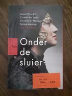 Onder de sluier, Ophalen of Verzenden, Zo goed als nieuw