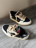 Nike Air Jordan 1 Low Travis Scott Olive, Kleding | Dames, Schoenen, Ophalen of Verzenden, Zo goed als nieuw, Groen, Sneakers of Gympen
