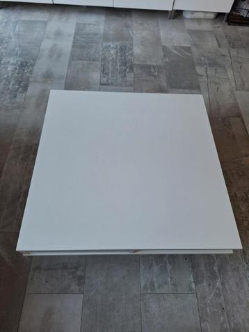 Salontafel beschikbaar voor biedingen