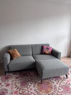 Bank en hocker grijs-groen, Ophalen, Driepersoons, 75 tot 100 cm, Zo goed als nieuw