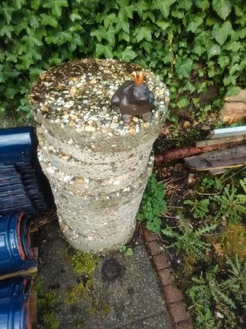 Grindtegels rond 40cm beschikbaar voor biedingen