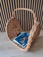 Vintage rotan lectuur- of houtmand, Ophalen of Verzenden, Gebruikt