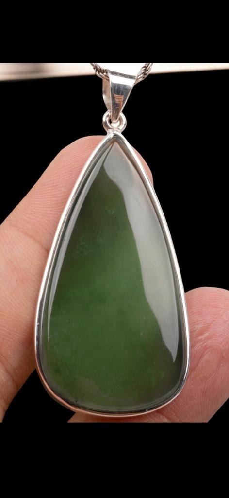 925 zilveren druppelhanger met Nefrietjade, Sieraden, Tassen en Uiterlijk, Kettinghangers, Nieuw, Zilver, Groen, Overige voorstellingen