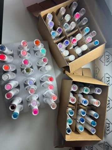 63 PNS kleuren beschikbaar voor biedingen
